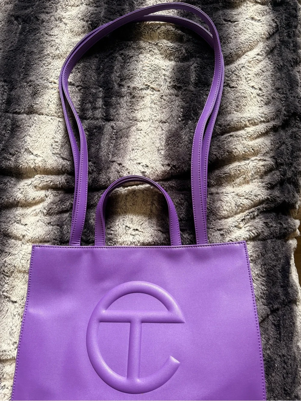 Telfar Classic Grape Tote Bag (M)